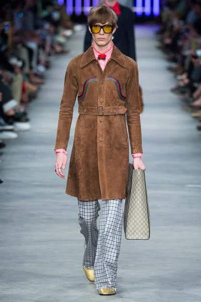 Look 41